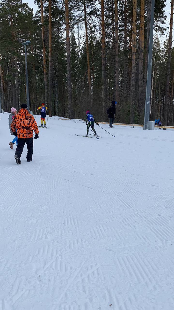Спортсмены из Канского района поучаствовали в лыжных гонках.